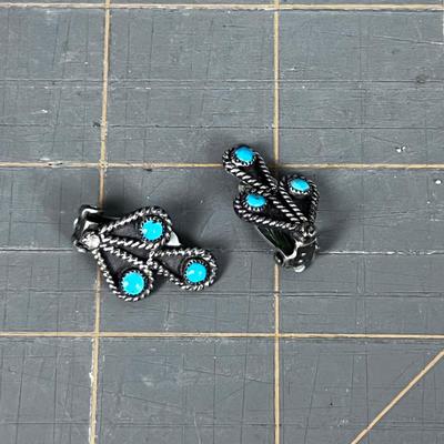 Silver Clip on with 3 Small Turquoise Stones