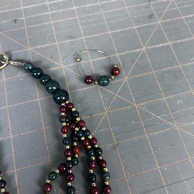 Hoop Earing and Necklace Natural Stone VERY dark Green and Maroon
