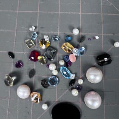Pile of LOOSE Cabochons and Stones