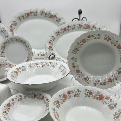 108 Pieces SHEFFIELD BOUQUET China