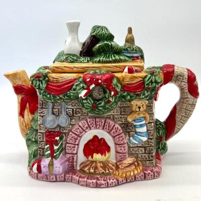 6 Christmas Tea Pot Lot