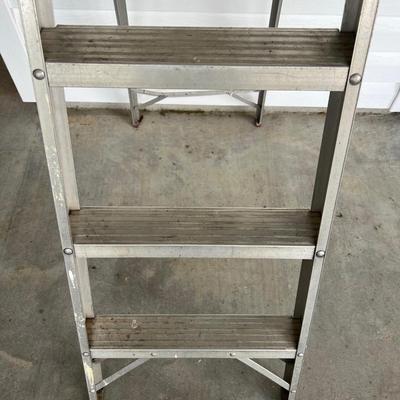 CAPRUM 6 Foot Aluminum Ladder