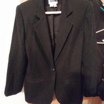 LADIES TOPS-SWEATERS AND WOOL BLAZER