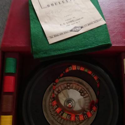 LOT 104 OLD ROULETTE GAME