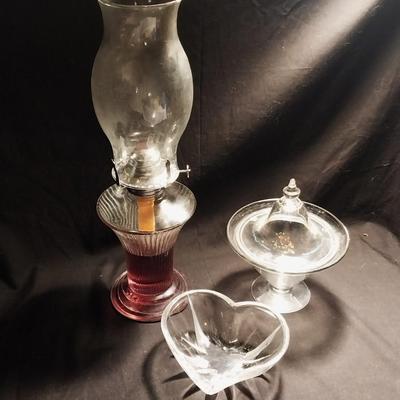 VINTAGE OIL LAMP-GLASS HEART DISH AND HANDPAINTED GLASS CANDY DISH