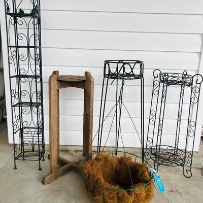 Plant Stands & Hanging Basket