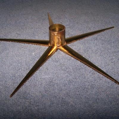 LOT 32  GREAT MID CENTURY METAL STAR CANDLE HOLDERS SWEDEN TBE-RONST