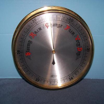 LOT 35  GREAT VINTAGE BRASS BAROMETER  MADE IN GERMANY