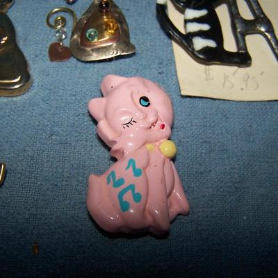 LOT 47  GREAT COLLECTABLE CAT JEWELRY plus