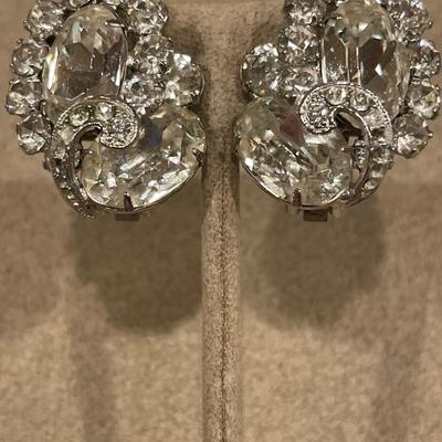 Eisenberg brooch and clip on earrings