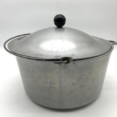 Vintage CAST RITE Aluminum Dutch Oven