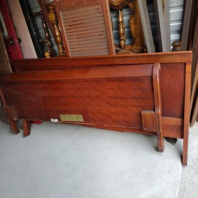 Sleigh Bed