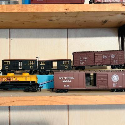 30+ Train Lot
