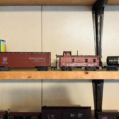 30+ Train Lot