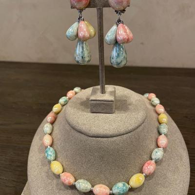 Pastel vintage clip on and necklace set