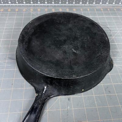 Antique  NATIONAL (Wagner)  Cast Iron Fry Pan