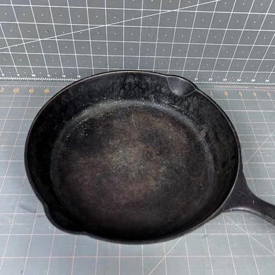 Number 8 Vintage Cast Iron