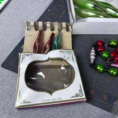 Antique & Vintage  Christmas Ornaments & DÃ©cor'