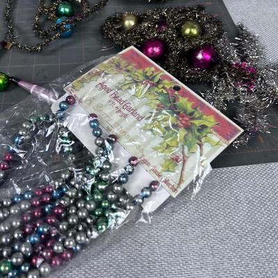 Antique & Vintage  Christmas Ornaments & DÃ©cor'