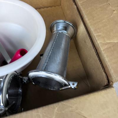Victorio STRAINER (Great for Canning) 