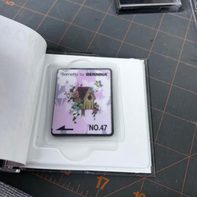 Bernina Palette Floppy Disc Drive for Bernina Sewing with a bunch of Patterns 