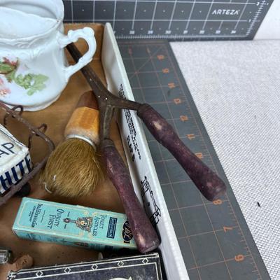 Bathroom Vanity Clean Out VINTAGE: Razors, Soap etc. 