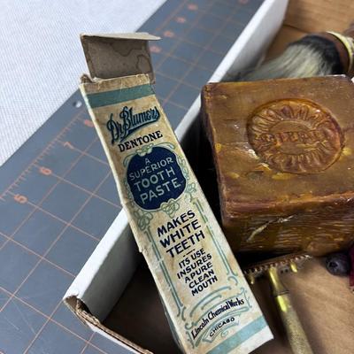 Bathroom Vanity Clean Out VINTAGE: Razors, Soap etc. 