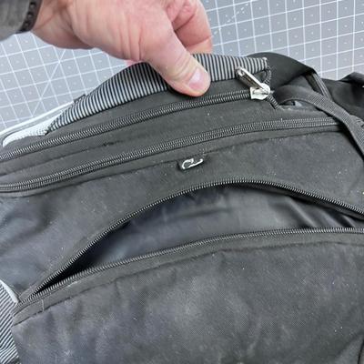 SNOW EAGLE Boot and Gear Bag that is heated