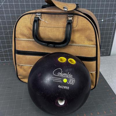 Bowling Ball with Bag Columbia 300 