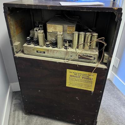 RCA Victor Magic Voice Tube Radio