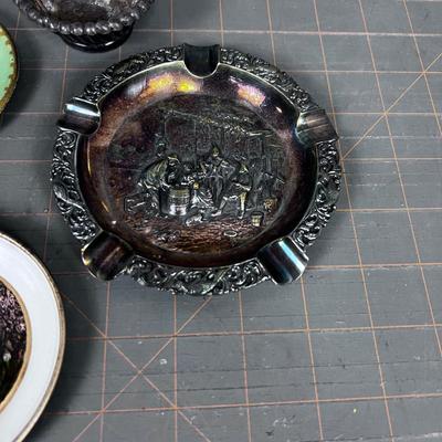 Vintage Ash Tray (4) Pieces All Metal 