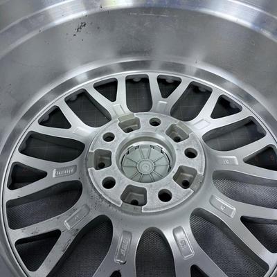 BMW Stock WHEEL (1) 