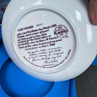 3 Mothers Day Hummel Plates in the original Box