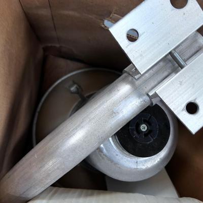Dusk to Dawn Outdoor Garage Light, New
