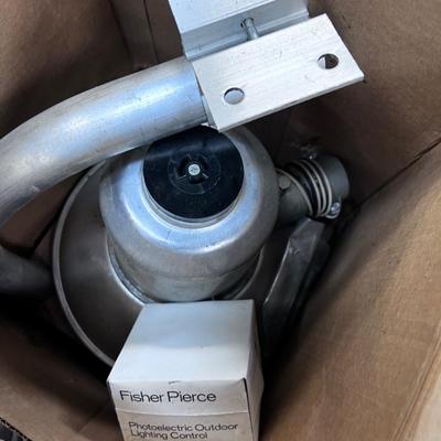 Dusk to Dawn Outdoor Garage Light, New