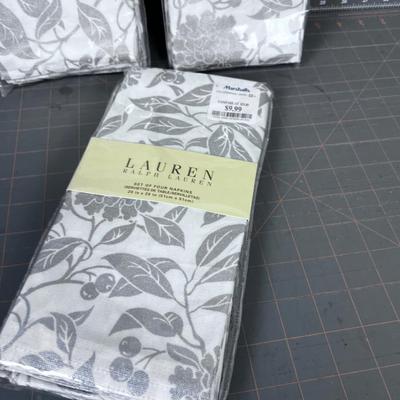 12 Ralph Lauren Pineview Pattern Napkins (12 NEW) Silver and White