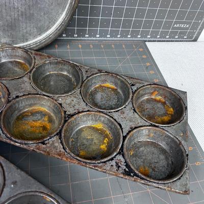 Antique Muffin Tin and Cookie Sheets 