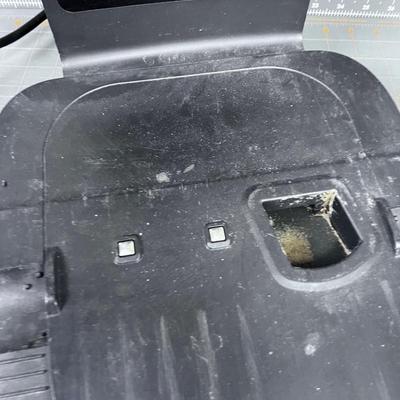 Roomba Self Vacuuming Device