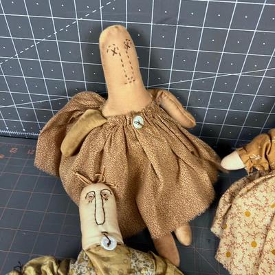 Folk Art Dolls 