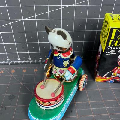 PANDA Tin Litho Wind Up Toy 