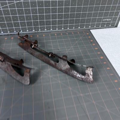 Ice Skate Blade ANTIQUE 