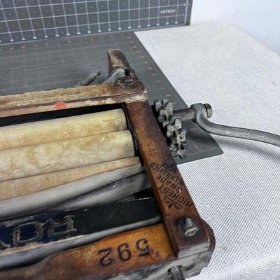 Royal No. 592 Ringer for the Hand Clothing Washer