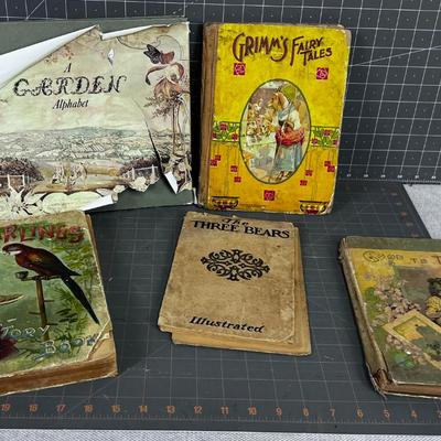 Children's Books: (5) Grimms Fairytales, 3 Bears,  Our Darlings, 