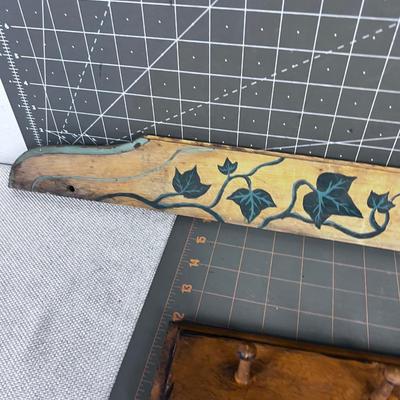 Little Peg Coat Rack and a Tole Painted Wall DÃ©cor