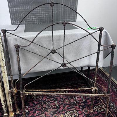 OLD IRON BED 