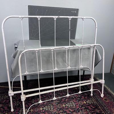 Full Size Iron Bed lite Pink Color
