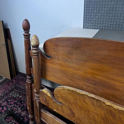 4 Poster Maple Full Size Bed 