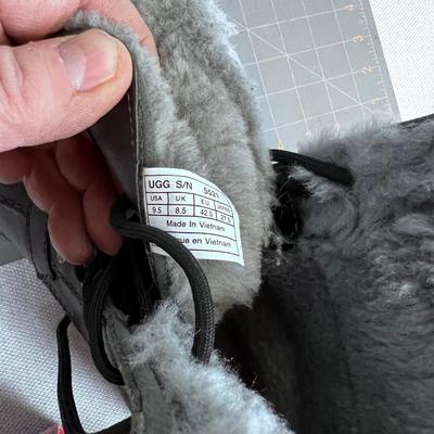 UGG Snow Boot