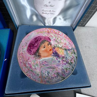 Collector Plates Hibel (2) Pair of Children 