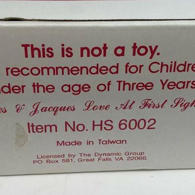 (#75)  KISSES & JACQUES LOVE AT FIRST SIGHT FAYZAH SPANOS PORCELAIN 2 DOLL SET 